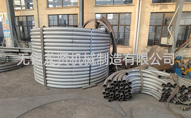 封頭上的半管該怎么確定連接處弧度呢？